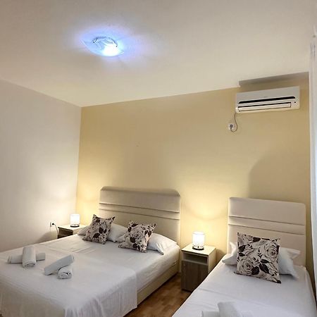 Apartmens Xhenis Lux 乌尔齐尼 外观 照片