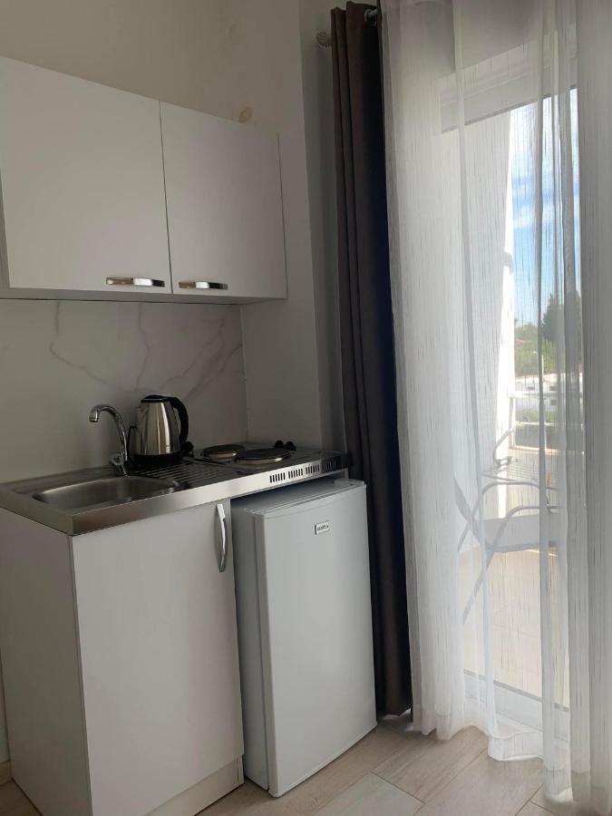 Apartmens Xhenis Lux 乌尔齐尼 外观 照片