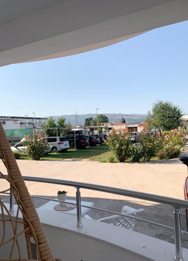 Apartmens Xhenis Lux 乌尔齐尼 外观 照片
