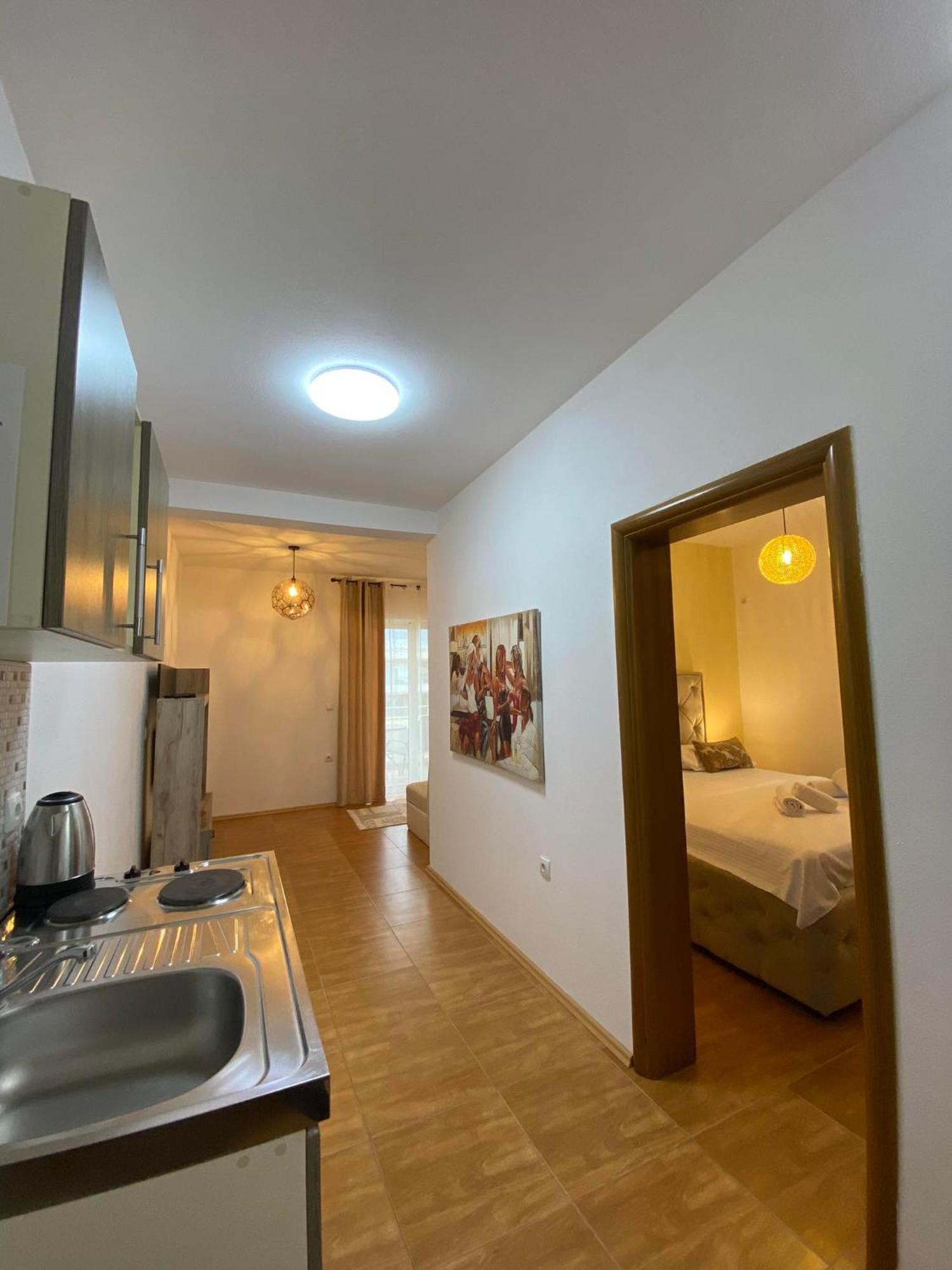 Apartmens Xhenis Lux 乌尔齐尼 外观 照片