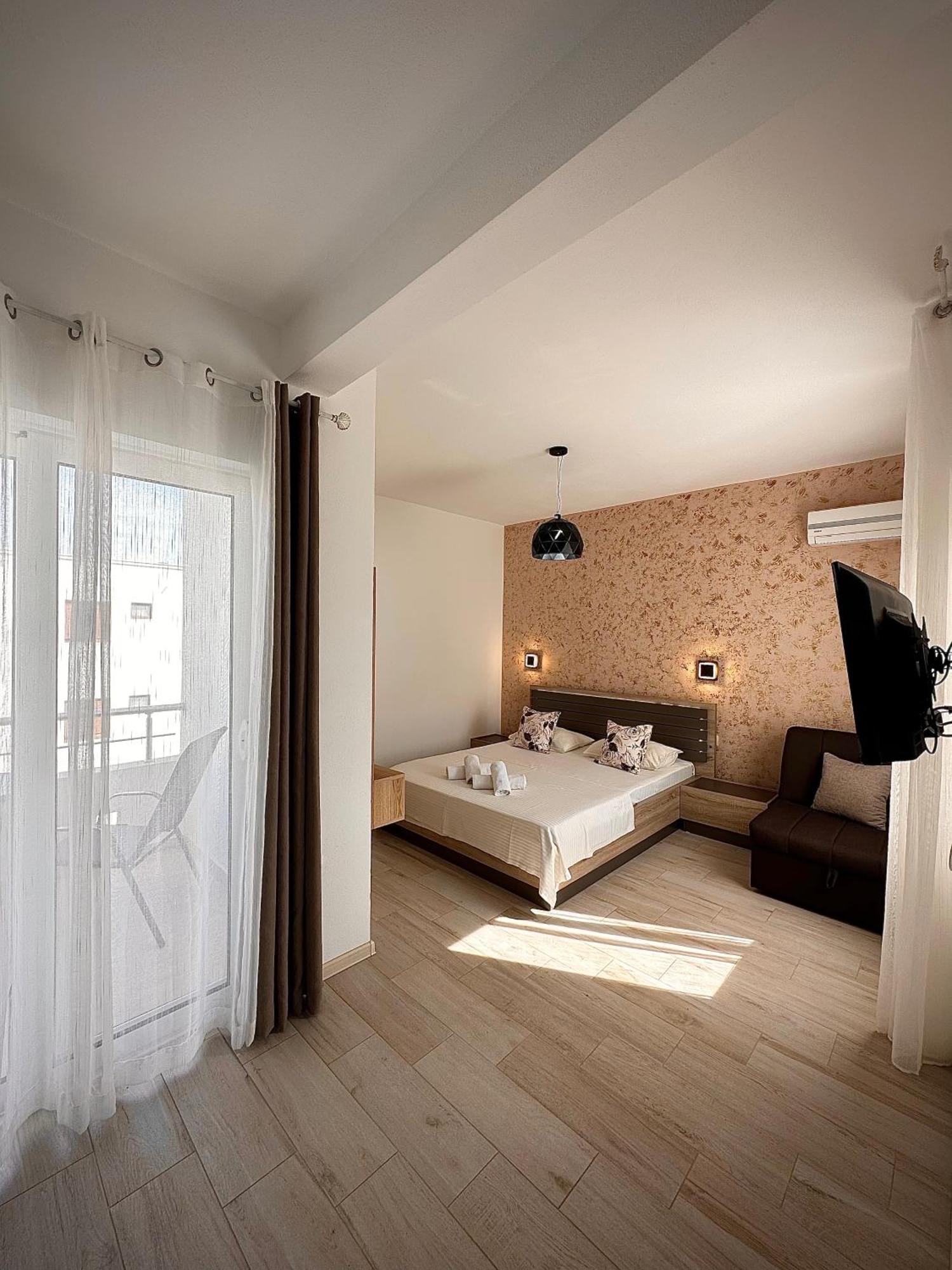Apartmens Xhenis Lux 乌尔齐尼 外观 照片