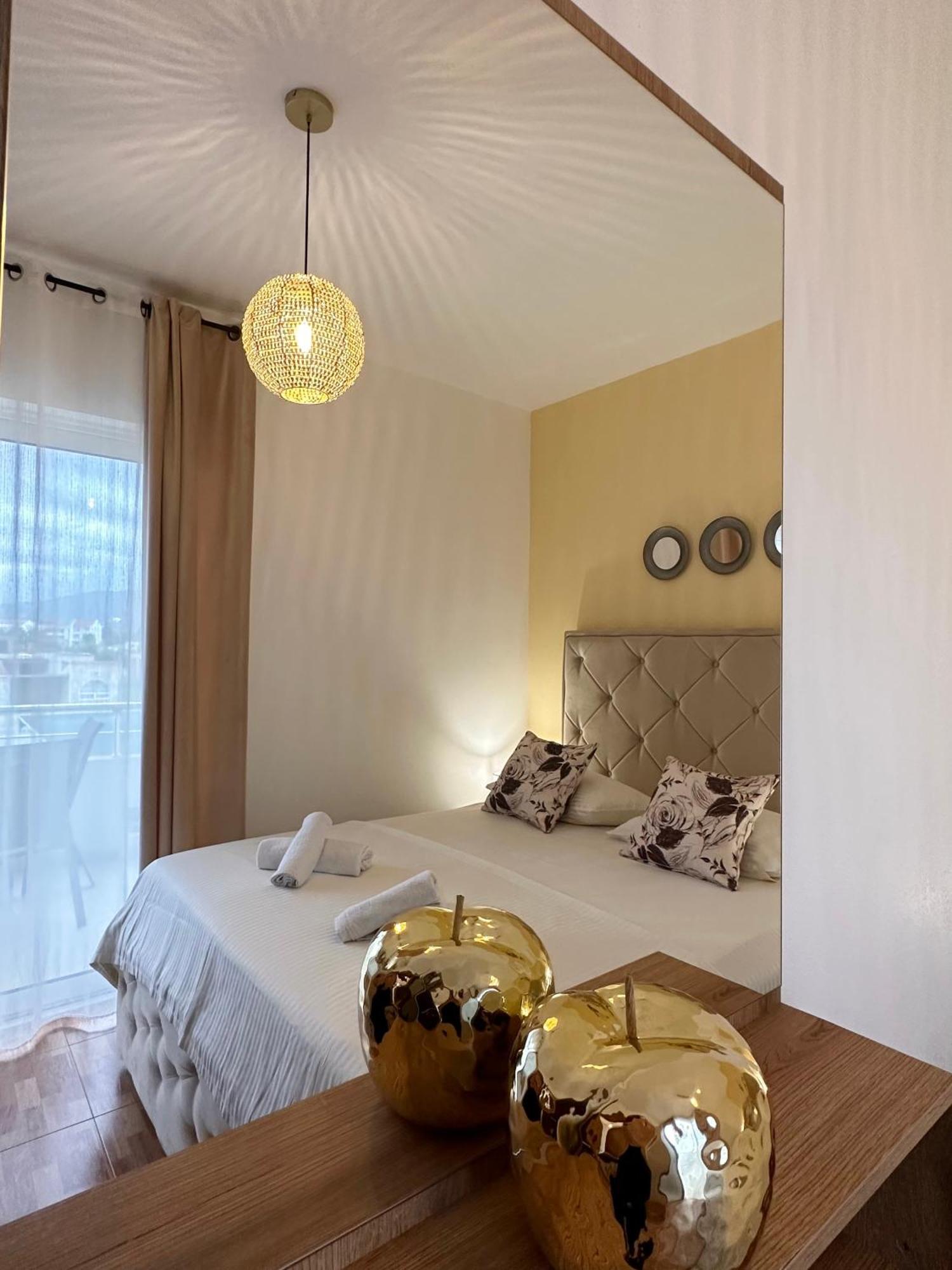 Apartmens Xhenis Lux 乌尔齐尼 外观 照片