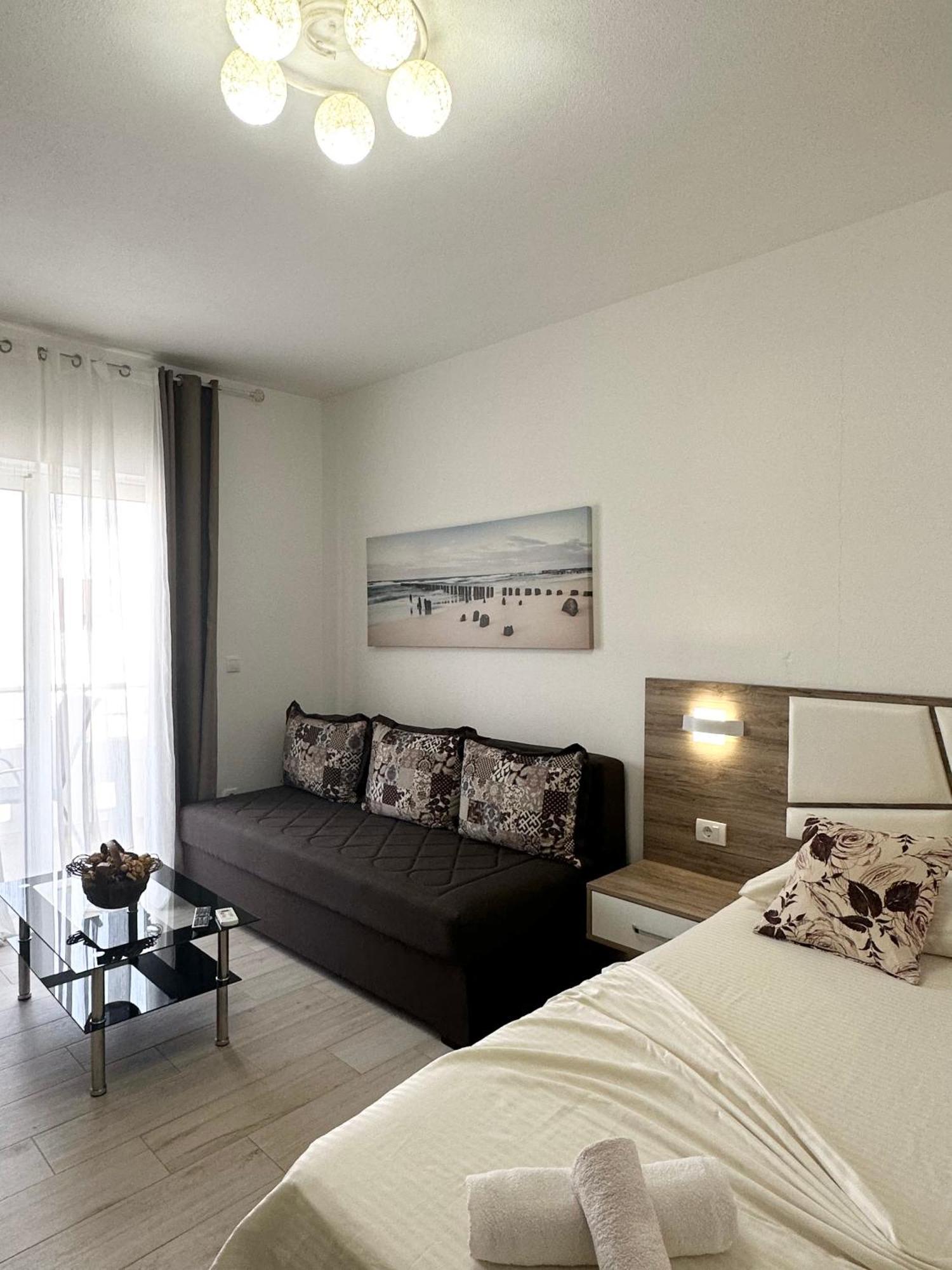 Apartmens Xhenis Lux 乌尔齐尼 外观 照片