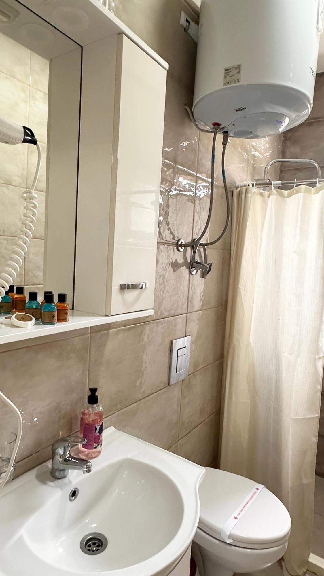 Apartmens Xhenis Lux 乌尔齐尼 外观 照片