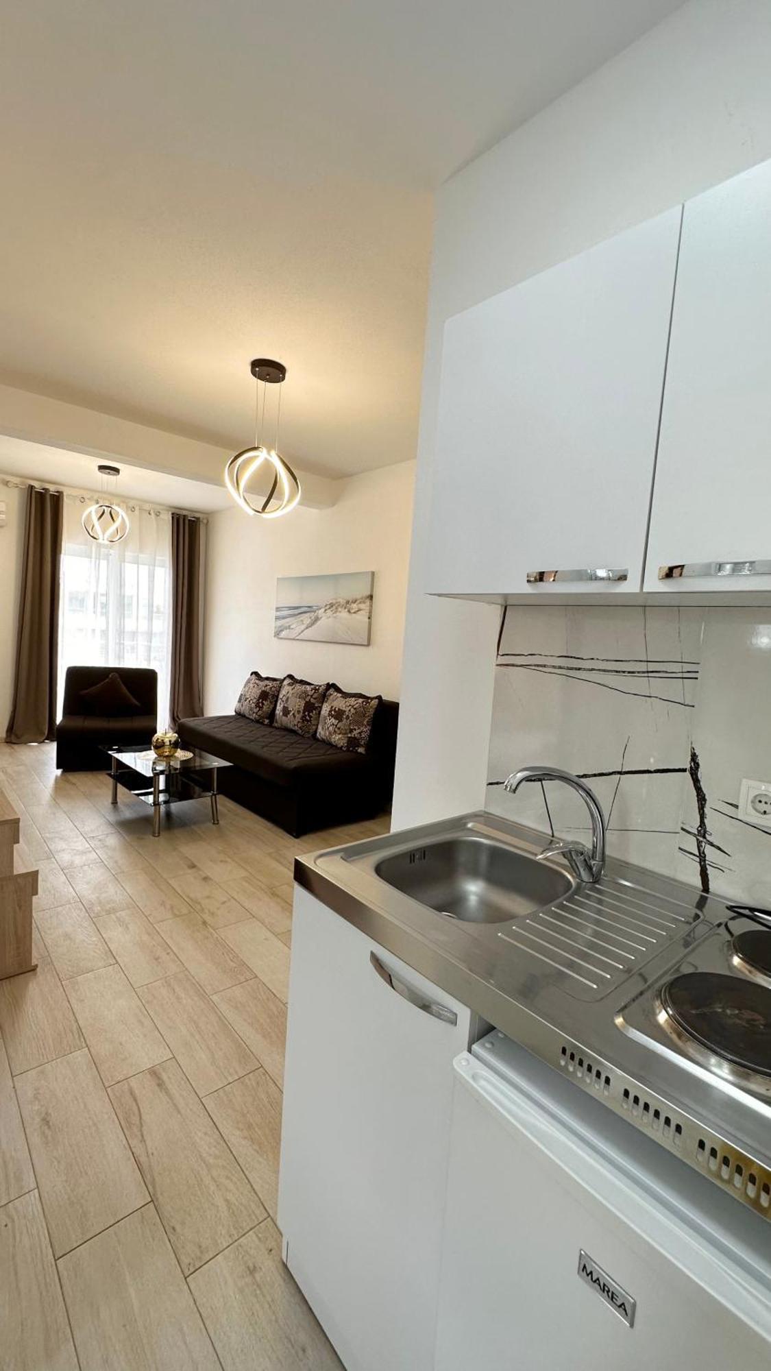 Apartmens Xhenis Lux 乌尔齐尼 外观 照片