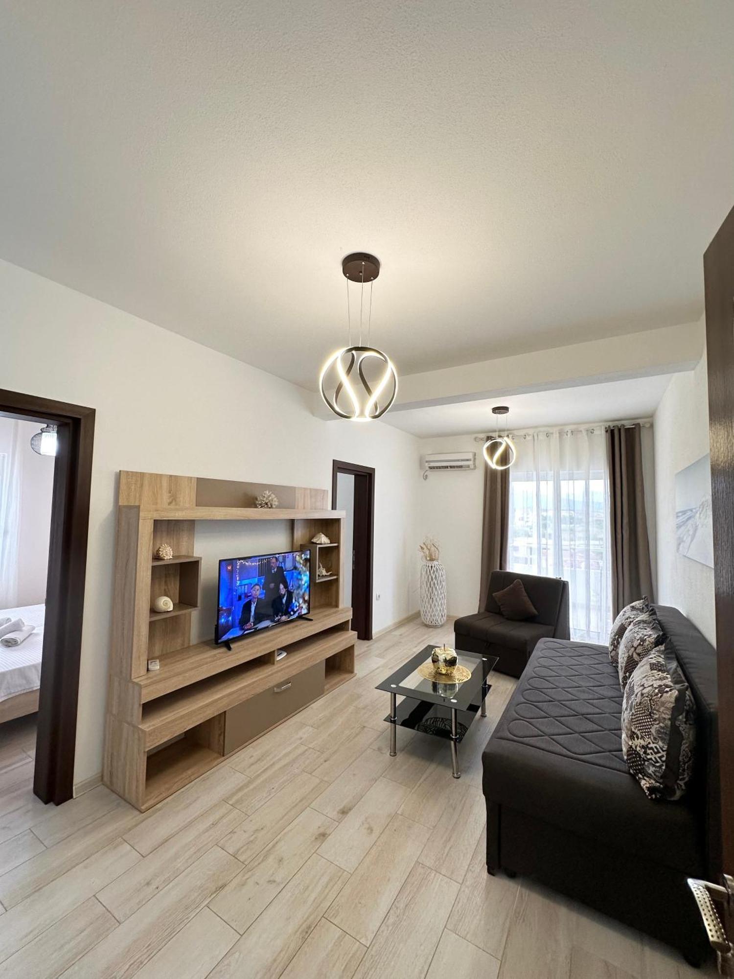 Apartmens Xhenis Lux 乌尔齐尼 外观 照片
