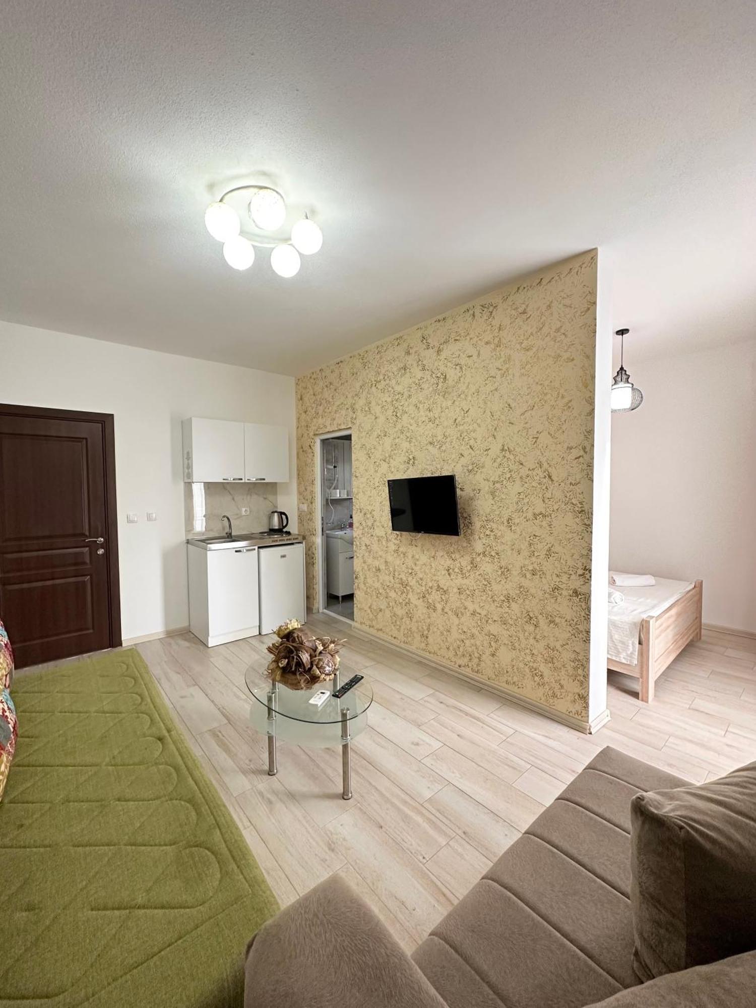 Apartmens Xhenis Lux 乌尔齐尼 外观 照片